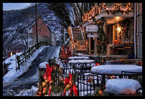 https://flic.kr/p/7iTPz9 | Harpers Ferry Christmas | I'm dreamin' tonight of a place I love Even more then I usually do And although I know it's a long road back I promise you  I'll be home for Christmas You can count on me Please have snow and mistletoe And presents under the tree Christmas Eve will find me Where the love light beams I'll be home for Christmas If only in my dreams Virginia Christmas, Town At Night, Harpers Ferry West Virginia, Harpers Ferry, Country Roads Take Me Home, Holiday Places, Camping Locations, Beautiful Sites, Christmas Scenes