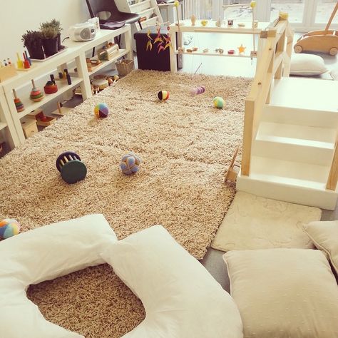 Matilda Nursery, Creche Ideas, Infant Room Ideas, Montessori Works, Montessori Daycare, Infant Room Daycare, Infant Toddler Classroom, Daycare Setup, Infant Daycare