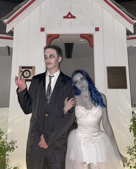 Corpse Bride Dress, Bride Dress Up, Halloween Bride Costumes, Halloween Costumes Women Creative, Corpse Bride Costume, Unique Couple Halloween Costumes, Horror Halloween Costumes, Diy Couples Costumes, Halloween Coustumes