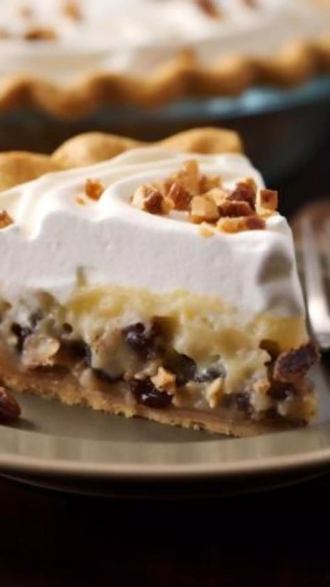 Easy Betty Crocker Sour Cream Raisin Pie Easy Sour Cream Raisin Pie, Sour Cream Raisin Pie Recipe, Sour Cream Raisin Bars, Raisen Pie Recipes, Raisin Cream Pie Old Fashion, Sour Cream Raisin Pie Old Fashioned, Raisin Pie Old Fashioned, Raisen Pie, Raisin Pie Recipe Easy