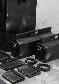 Edgar Yao Leather Accessories - Erebus 브로셔 디자인, Modern Handbag, Diy Bag Designs, Leather Travel Bag, Black Leather Backpack, Fashion For Men, Black Leather Bags, Leather Bags Handmade, Backpack Bag