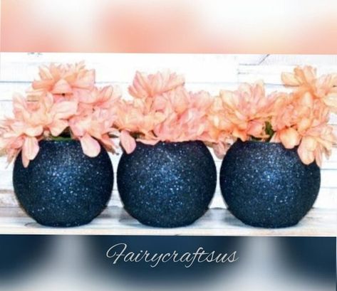 Centerpieces Engagement Party, Blue Vases Wedding, Navy Wedding Centerpieces, Vases Wedding Centerpieces, Centerpieces Birthday Party, Rose Gold Centerpiece, Centerpieces Birthday, Round Vases, Floating Candle Centerpieces Wedding