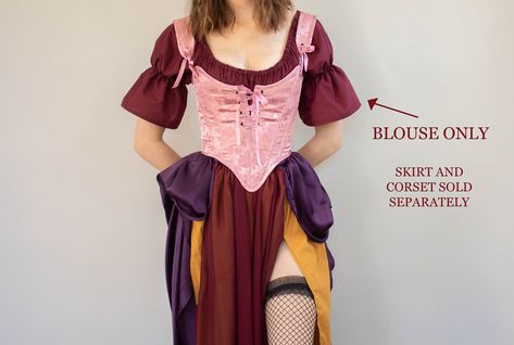 Medieval Cottagecore, Hocus Pocus Sarah Sanderson, Sarah Sanderson Costume, Hocus Pocus Sanderson Sisters, Sarah Sanderson, Corset And Skirt, Witch Halloween Costume, Sanderson Sisters, Purple Satin