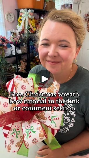 Christmas Bow Tutorial, How To Decorate A Lantern, Bow Makers, Lantern Swags, Tree Bows, Bow Maker, Wreath Bows, Christmas Wreath Bows, Decorated Wreaths