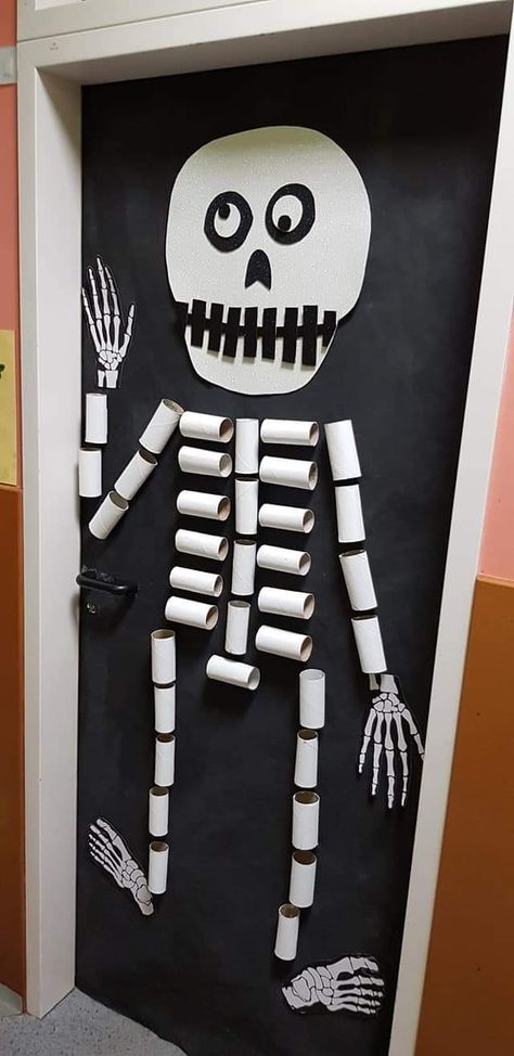 Halloween Door Skeleton, Skeleton Classroom Door, Skeleton Door Decoration For School, Door Decoration Halloween Classroom, Halloween School Door Decorating Ideas, Halloween Teacher Door, Skeleton Door Decoration, Skeleton Bulletin Board, Deco Porte Halloween