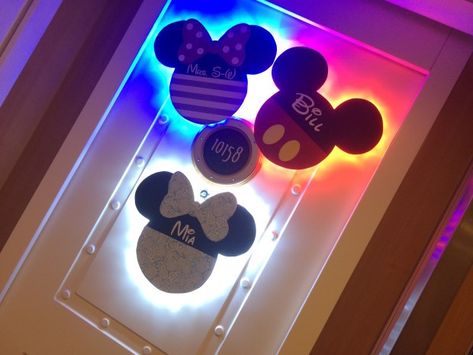 Cruise Door Decorations Ideas, Minnie Decorations, Disney Cruise Fish Extender Gifts, Cruise Door Decorations, Disney Cruise Door Decorations, Disney Cruise Magnets, Disney Cruise Fish Extender, Disney Cruise Door, Fe Gifts