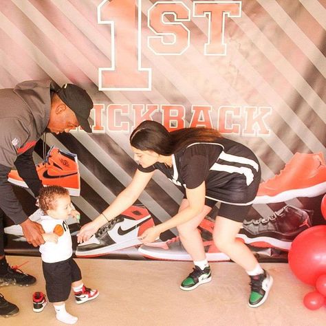 Basketball Birthday Party Ideas, Nike Birthday, Tatum And Oakley, Basketball Birthday Party, Baby Shower Princess Theme, Photography Set Up, Baby Shower Safari Theme, Basketball Birthday Parties, Basketball Photos