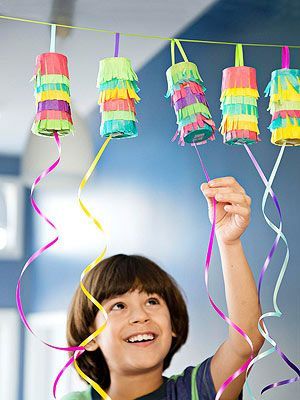 Pull-Open Piñatas: Make these individual-size treat holders for Cinco de Mayo or as an alternative to favor bags for your next party. Personal Pinata, Open Toilet, Mini Pinatas, Treat Holders, 5 De Mayo, Mexican Party, Cardboard Tubes, Paper Rolls, Fiesta Party