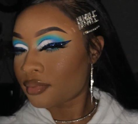 Makeup Geek Eyeshadow, Face Beat Makeup, Punk Makeup, Makeup For Black Skin, Swag Makeup, Simple Makeup Looks, Face Beat, Glam Makeup Look, Creative Makeup Looks