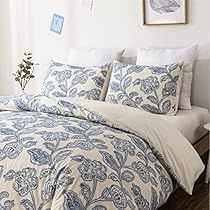 Blue And White Comforter Overstock, Blue Paisley Duvet Cover, Beige Bedding With Navy Accents, White Bedding With Blue Accents Bedroom, Light Blue Bedroom Walls Dark Furniture Bedding, Queen Size Bed Sets, Cozy Fall Bedroom, King Size Bedding, Guest Bedroom Decor