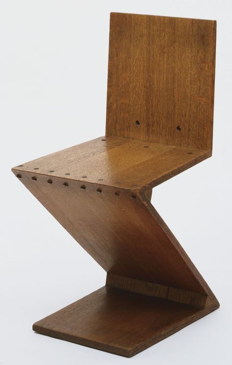 Rietveld Chair, Famous Chair, Gerrit Rietveld, Eileen Gray, Dutch Furniture, Iconic Furniture, Piet Mondrian, Chaise Design, Furniture Designer