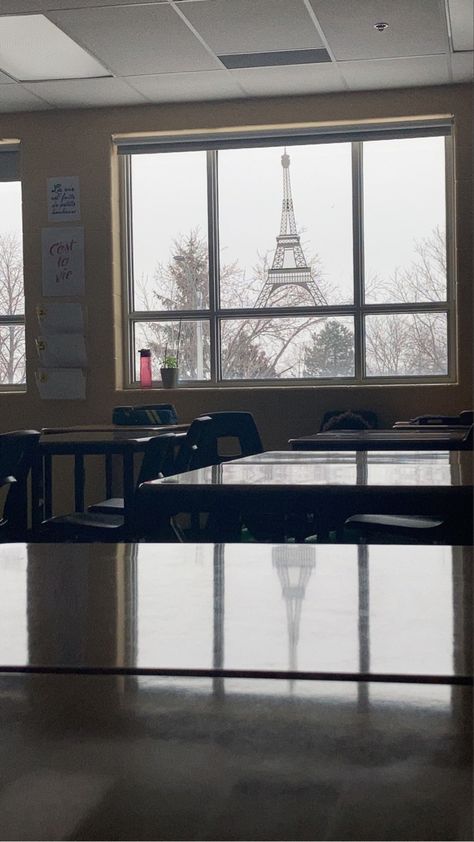 French Classroom Aesthetic, French Boarding School Aesthetic, French Club Aesthetic, French Exchange Student Aesthetic, French Exchange Student, Europe School Aesthetic, French Subject Aesthetic, European High School Aesthetic, European School Aesthetic