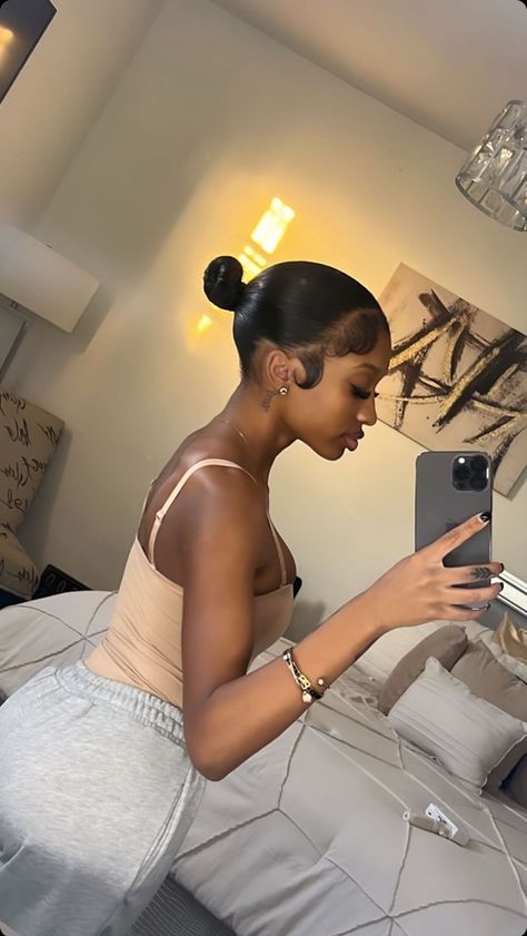 Slick Ponytail Real Hair, Slick Back Bun Lace Front Wig, Two Swoops And A Bun, Tiny Bun Hairstyles, Black Women Sleek Hairstyles, Small Bun Black Women, Back Bun Natural Hair, Sleek Back Natural Hair, Cute Natural Ponytails