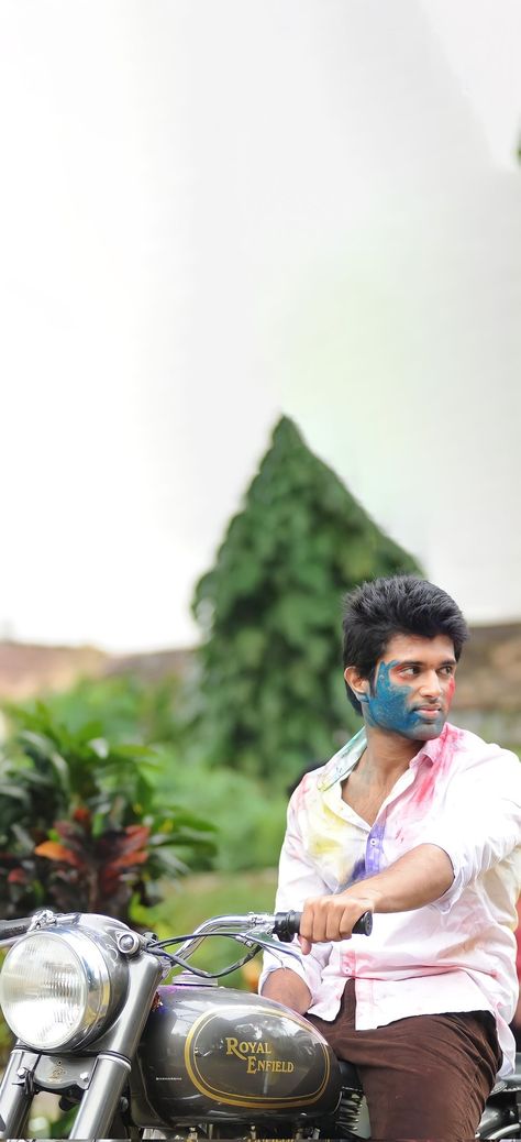 Vijay Devarakonda Wallpapers, Vijay Devarakonda 4k Wallpapers, Vijay Devarakonda Arjun Reddy, Arjun Reddy Wallpapers, Camoflauge Wallpaper, Cute Background Pictures, Arjun Reddy, Look At This Dude, Prabhas Actor