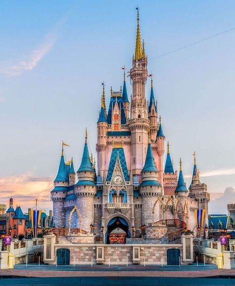 Travel Filter, Rowan Kane, Disney Usa, Disney World Castle, Cinderella's Castle, Foto Disney, Disney World Pictures, Disney Paris, Cocoppa Wallpaper