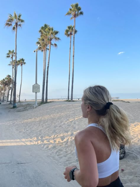 Workout Beach Aesthetic, Running In Summer, Running Summer Aesthetic, Running Aesthetic Summer, Blonde Running Aesthetic, Running At The Beach Aesthetic, Run On The Beach, Beach Running Aesthetic, Beach Workout Aesthetic