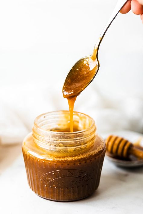 Miso in dessert? Yes! This miso caramel sauce is a perfect example of surprisingly delicious and unique dessert sauces. The hint of savoury, deep miso taste Caramel Sauce Vegan, Miso Caramel, Oatmeal Scones, Blueberry Overnight Oats, Red Miso, Peanut Butter Ice Cream, How To Make Caramel, Caramel Desserts, White Miso