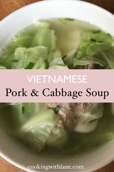 Cabbage Pork, Asian Pork Recipes, Pork Soup Recipes, Easy Vietnamese Recipes, Asian Soup Recipes, Seafood Soup Recipes, Canh Chua, Vietnamese Soup, Vietnamese Pork