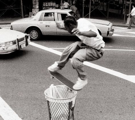 Harold Hunter, Skate Photography, Skate Vibes, Skateboard Aesthetic, Skate Photos, Skate And Destroy, Skateboard Photography, Vintage Skate, Skater Aesthetic