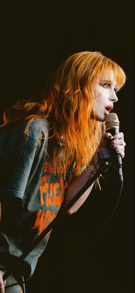 Hayley Williams Wallpaper, Paramore Wallpaper, Paramore Concert, Haley Williams, Hayley Paramore, Taylor York, Paramore Hayley Williams, Love This Pic, Dream Concert