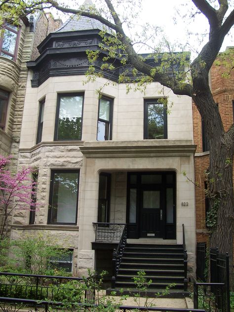 Lakeview, Chicago Chicago House Aesthetic, Chicago Two Flat, Chicago Greystone, 80s House Exterior, Chicago Brownstone, Chicago Kitchen, Lakeview Chicago, Chicago Buildings, Nyc Townhouse