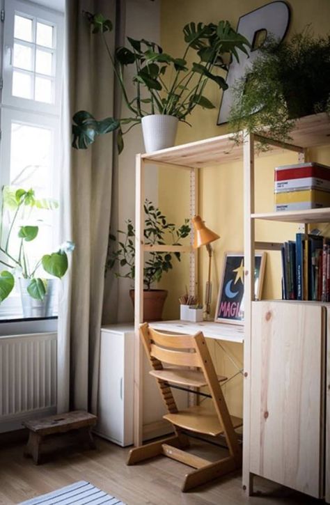 Ikea Ivar Shelves, Ideas Habitaciones, Ikea Ivar, Pretty Storage, Living Room Setup, Room Shelves, Living Room Shelves, Room Setup, Large Living Room