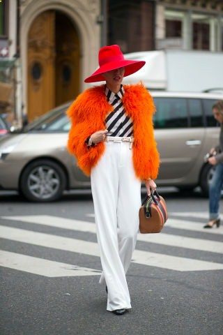 Orange Fur Coat, Paris Street Style Fall, Planet Fashion, Road Kill, Walking Down The Street, Mary Stuart, Woman Walking, Dramatic Style, Orange Hues