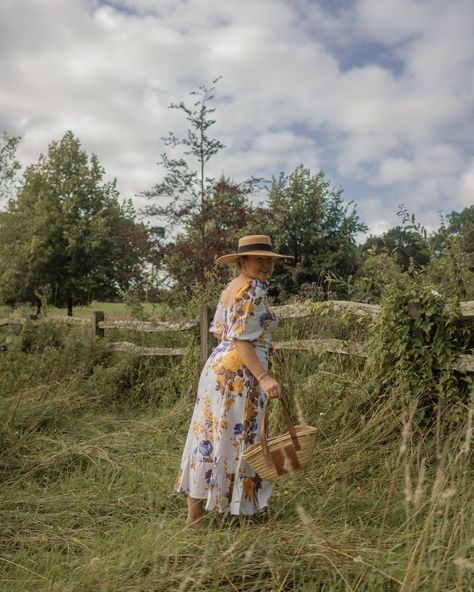 Multicoloured floral print dress with white background Straw Hat And Dress Outfit, Floral Print Dress Summer, Plus Size Summer Dresses, Black Linen Dress, Yay Or Nay, Girls Dresses Summer, Plus Size Summer, Shop The Look, Black Ribbon