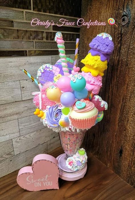 Candy Land Wedding Theme, Candy Room Ideas, Fake Cotton Candy Diy, Candy Land Centerpiece Ideas, Candy Centerpiece Ideas, Candy Craft Ideas, Diy Christmas Food, Fake Candy Decorations Diy, Winter Candyland