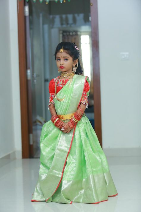 Saree Function, silk Saree, Saree girls, Saree kids Saree Function For Kids, Lehanga Models, Blouse Desine, Kids Saree, Girls Saree, Pradeep Kumar, Saree Function, Reception Saree, Baby Birthday Dress