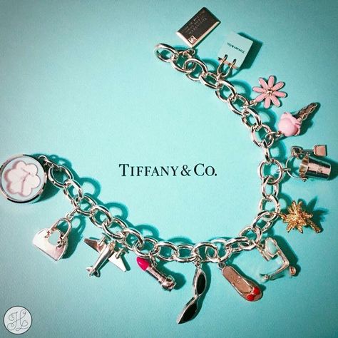 Summer Themed Tiffany & Co. Charm Bracelet I put together ❤️ Tiffany Charm Bracelets, Tiffany Jewelry Bracelet, Tiffany Charm Bracelet, Charm Bracelets For Girls, Tiffany And Co Bracelet, Tiffany And Co Jewelry, Jewelry Tiffany, Tiffany Bracelets, Azul Tiffany