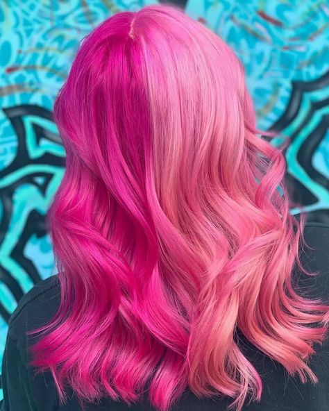 Half Hair Dye, Split Hair Color Ideas, Split Hair Color, Dark Pink Hair, Split Dye, Split Dyed Hair, Vivid Hair Color, Creative Hair Color, Dye Hair