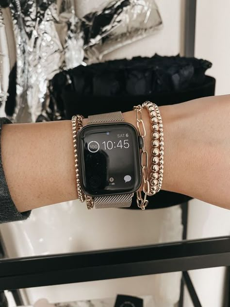 Apple Watch Bands Fashion, Apple Watch Bands Women, Apple Watch Fashion, Chique Outfit, Apple Watch Bracelets, Smartwatch Women, Iwatch Apple, Apple Watch Accessories, 38mm Apple Watch Band