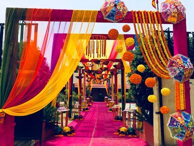 Photo By Verma Tent House - Decorators Tent House, Gate Decoration, House Photo, Wedding Register, Shri Krishna, Entry Gates, Plan Planner, Instagram Logo, Popular Wedding