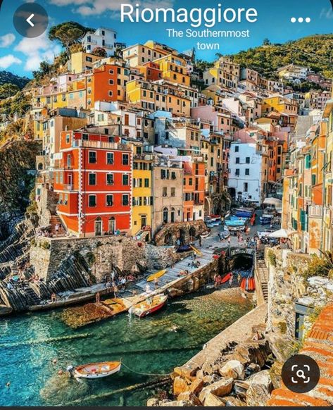 Colorful Buildings, Italy Landscape, Cinque Terre Italy, Dream Vacations Destinations, Italy Aesthetic, Voyage Europe, Dream Travel Destinations, Cinque Terre, Beautiful Places To Travel