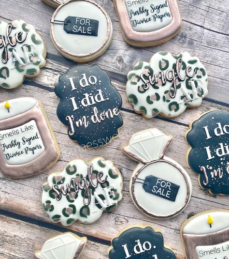 Divorce Brunch Ideas, Divorce Cupcakes For Women, Halloween Divorce Party, Divorce Cookies Decorated, Divorce Cookies Funny, Divorce Party Ideas Woman, Divorce Cookies, Divorce Celebration Ideas, Divorce Party Ideas