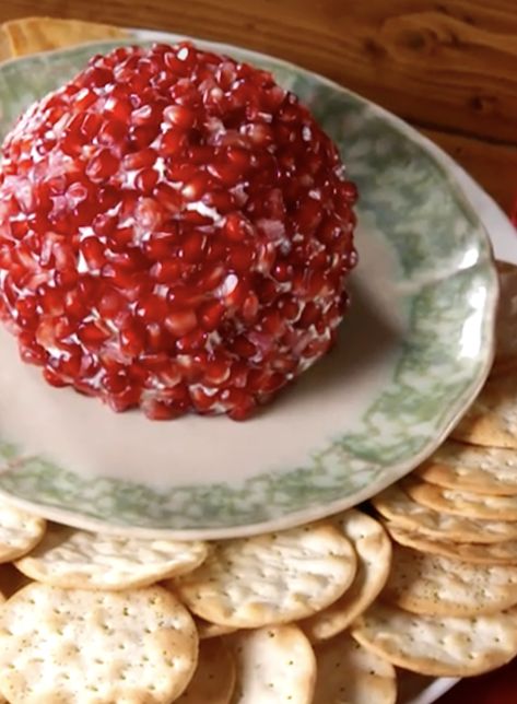 Food, Dish, Pomegranate, Cuisine, Ingredient, Recipe, Produce, Cookies and crackers, Snack, Dip, Cookout Appetizers, Cheese Logs, Turkey Cheese Ball, Cheese Ball Bites, Ball Recipes, Easy Foods, Bbq Bacon, Cranberry Cheese, Healthy Vegetable Recipes