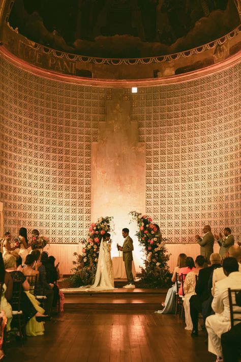 New Orleans Courthouse Wedding, New Orleans Museum Of Art Wedding, Hotel Peter And Paul Wedding, New Orleans Wedding Theme, Swamp Wedding, Nola Elopement, New Orleans Wedding Venues, Jazz Wedding, Bridal Era