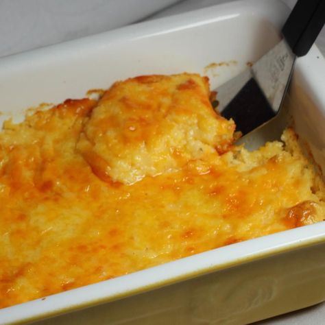 Cheesy garlic grits are a wonderful side dish to add to Derby Day brunch or any meal. Garlic Cheese Grits Recipe, Garlic Grits, Garlic Cheese Grits, Cheese Grits Casserole, Grits Recipes, Cheese Grits Recipe, Grits Casserole, How To Cook Grits, Grits Recipe