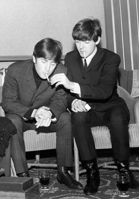 John And Paul, Beatles Vinyl, John Lennon Paul Mccartney, Beatles George, Lennon And Mccartney, Bug Boy, Beatles Photos, Beatles Pictures, John Lennon Beatles