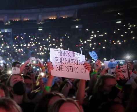 Concert Banner, Concert Signs, Kpop Show, Banner Aesthetic, Kpop Concert, Marcus & Martinus, Kids Signs, Louis And Harry, Kids Board