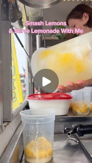 Lemonade Food Truck Ideas, Lemonade Truck Ideas, Lemonade Business Ideas, Lemonade Food Truck, Lemonade Stand Ideas Business, Lemonade Stand Aesthetic, Lemonade Trailer, Lemonade Truck, Lemonade Stand Ideas