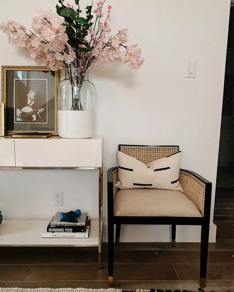 Entryway Chair, Oversized Vase, Entryway Table With Storage, Basket Drawers, Console Table Decorating, Console Table With Drawers, Table With Drawers, Cane Chair, Entryway Console