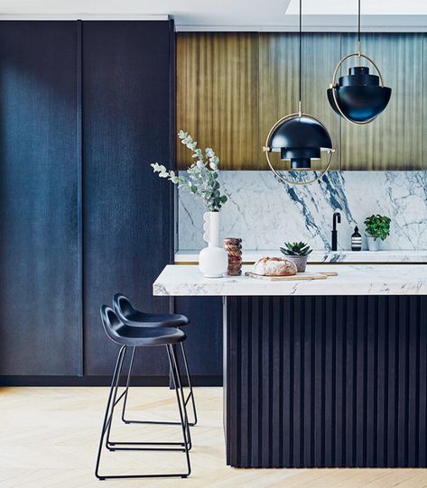 7 Kitchen Design Trends to Look Out for in 2022 According to Experts | VISI Kitchen Island Seating, Ribbed Tile, Big Kitchen Design, Blakes London, Island Seating, Latest Kitchen Trends, Kitchen Island Ideas, Big Kitchen, Kitchen Design Trends