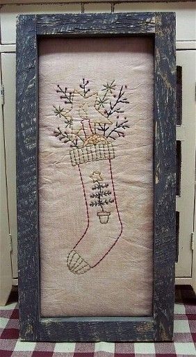 Larger Image Free Primitive Patterns, Christmas Redwork, Country Christmas Crafts, Primitive Stitchery Patterns, Stick Tree, Primitive Country Christmas, Primitive Stitchery, Stocking Designs, Primitive Patterns