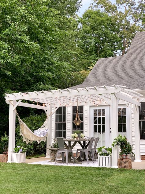 Country Pergola, White Pergola, Steel Pergola, Patio Style, Patio Decorating Ideas On A Budget, Ideas Patio, Pergola Patio, Patio Decorating Ideas, Outdoor Patio Decor