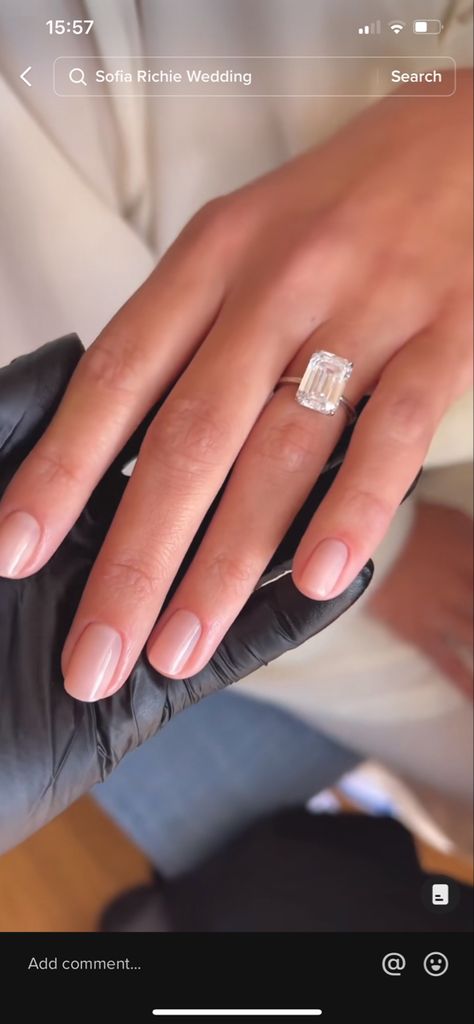 Wedding Nails Clear, Wedding Nails Bridesmaid Natural, Engagement Nails Natural, Engagement Rings Sofia Richie, Wedding Sofia Richie, Wedding Nails Classy Elegant, Wedding Nails For Bride Pale Skin, Engagement Ring Sofia Richie, Sofia Richie Before And After