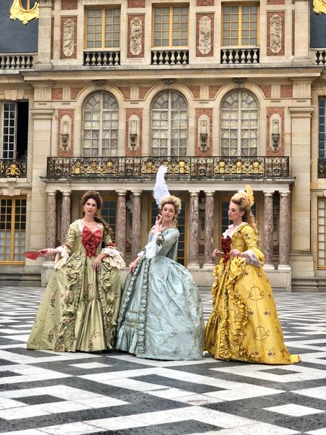 Attending Versailles Fetes Galantes 2018 – terminal trend Versailles Costumes Gowns, Versailles Ball Gown, 18th Century Party, Versailles Party, 18th Century Ball Gown, Versailles Ball, Rococo Gown, 18th Century France, 18th Century Gown