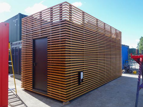 Wood Clad Shipping Container, Container Exterior Design, Container Cladding Ideas, Shipping Container Fence, Shipping Container Cladding, Shipping Container Exterior Ideas, Container Cladding, 40 Ft Container Home, Container Home Floor Plans