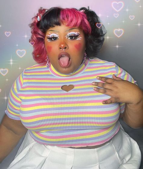 Girl Posing Reference, Plus Size Alt, Posing Reference, Pastel Goth Aesthetic, Brown Girls Makeup, Plus Sized, Foto Casual, Really Cute Outfits, I Love Girls